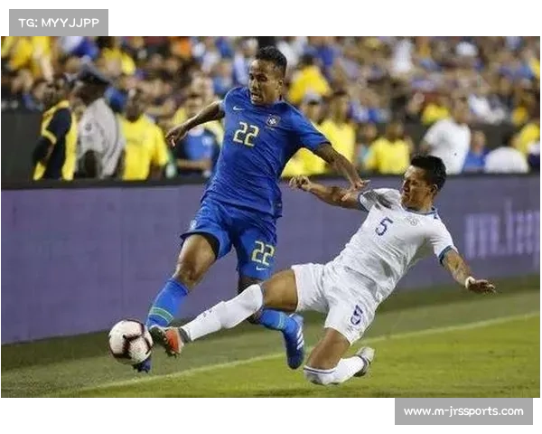 从“新拉莫斯”到国家队边缘人：赫伊森的发展路径思考